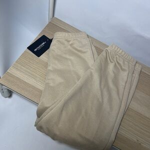 NWT PrettyLittleThing Joggers